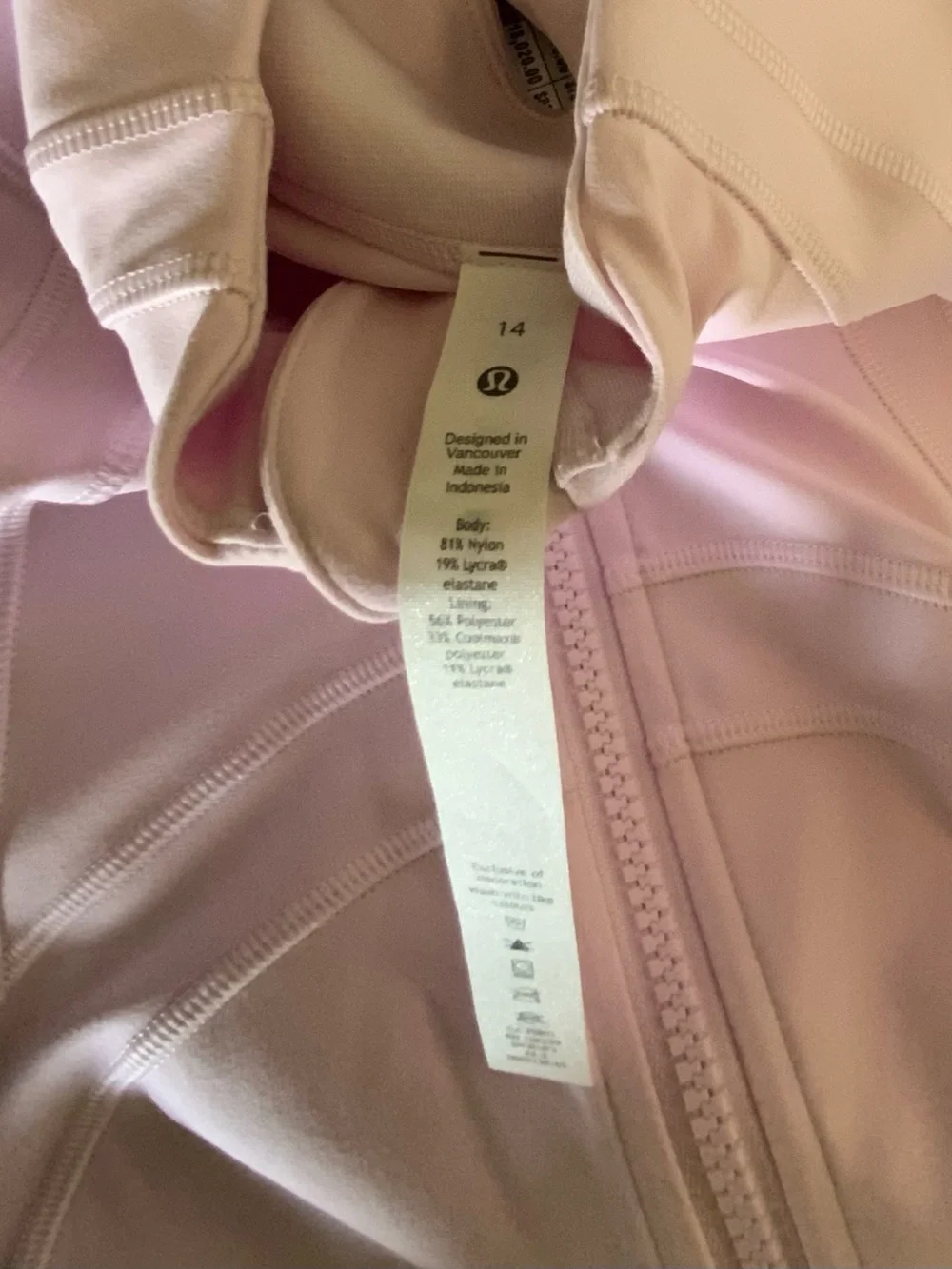 Brand New lululemon Define Crop Jacket - Meadowsweet Pink Size 14